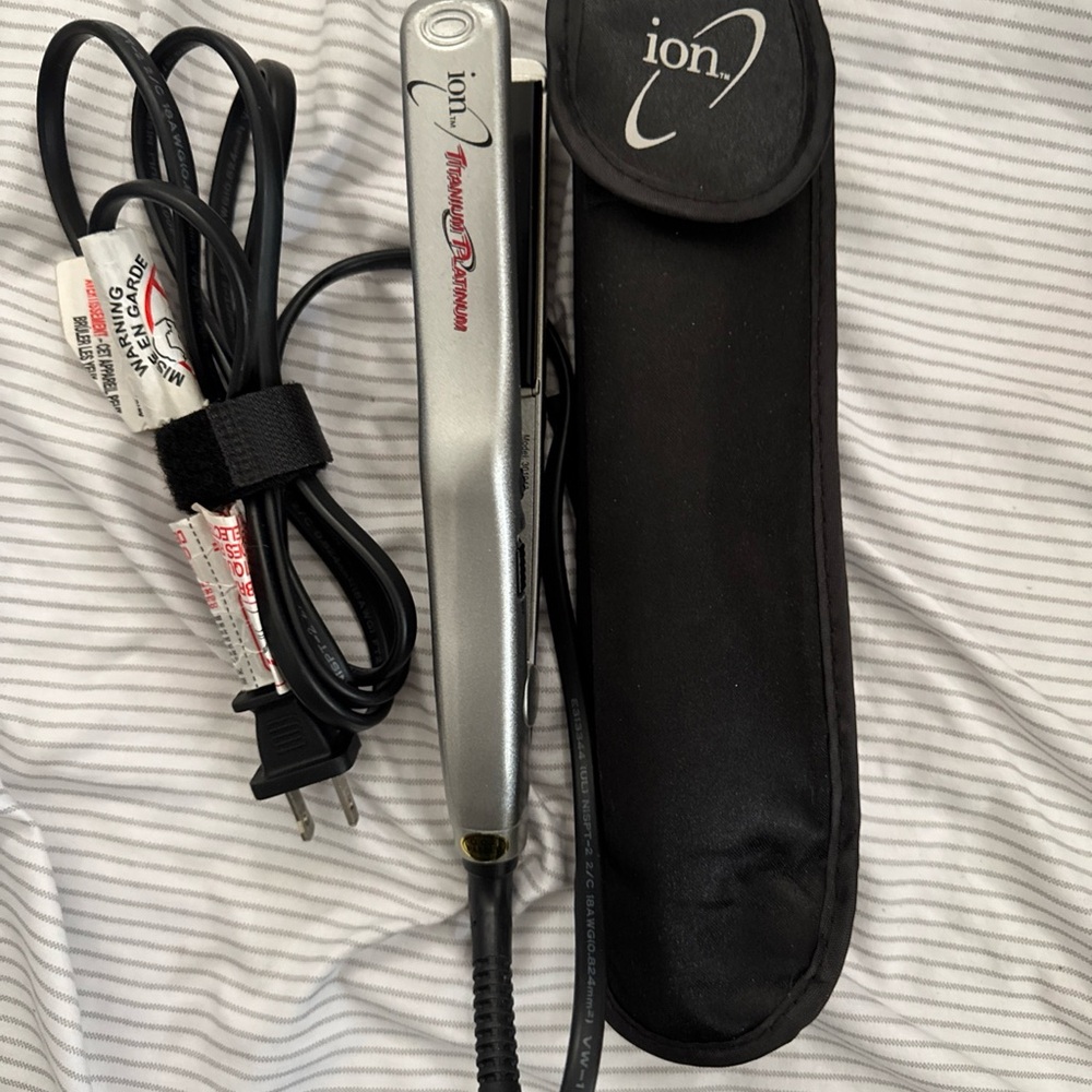 Ion Titanium Platinum Travel Flat Iron